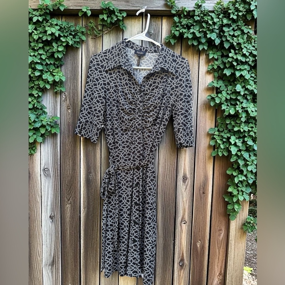 LAUNDRY By Shelli Segal Black and White Long Sleeved Button down Dress w/belt